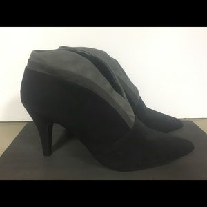 Black and Grey pointy pumps.